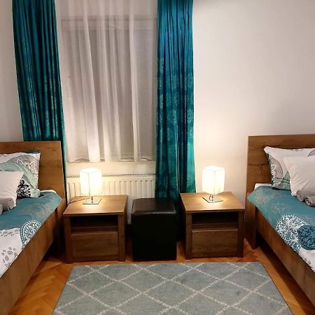 Apartament 6 Târgu-Mureş Esterno foto